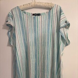 PLUS sized comfy spring/summer top with slit shoulder detail 2X - New, no tags